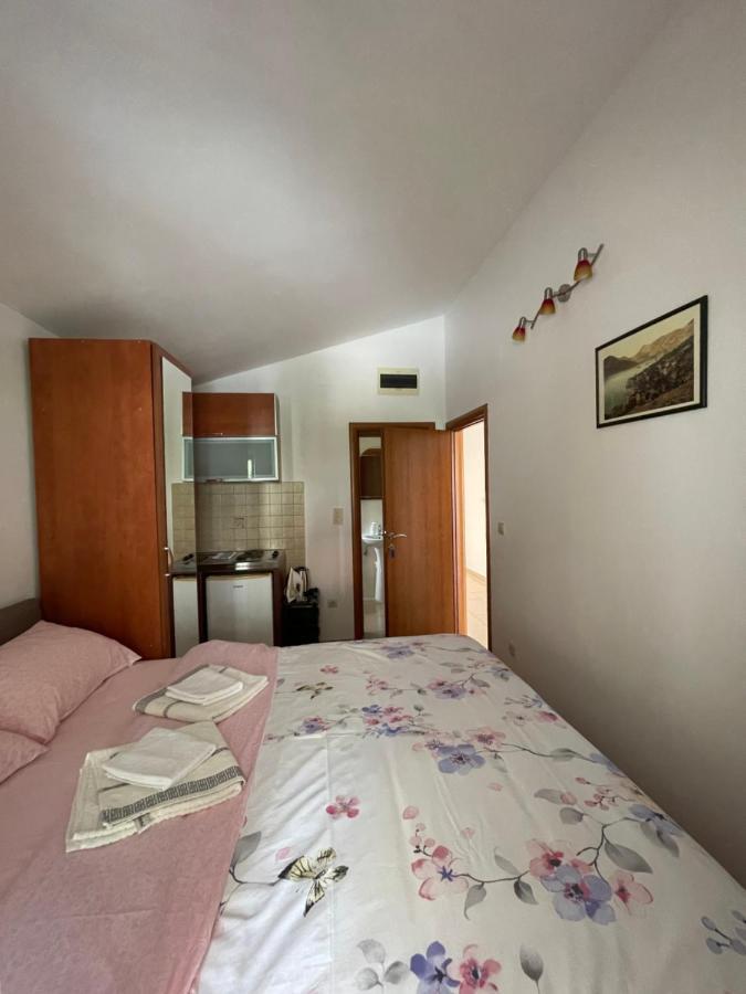 Apartments Manojlovic Budva Ngoại thất bức ảnh