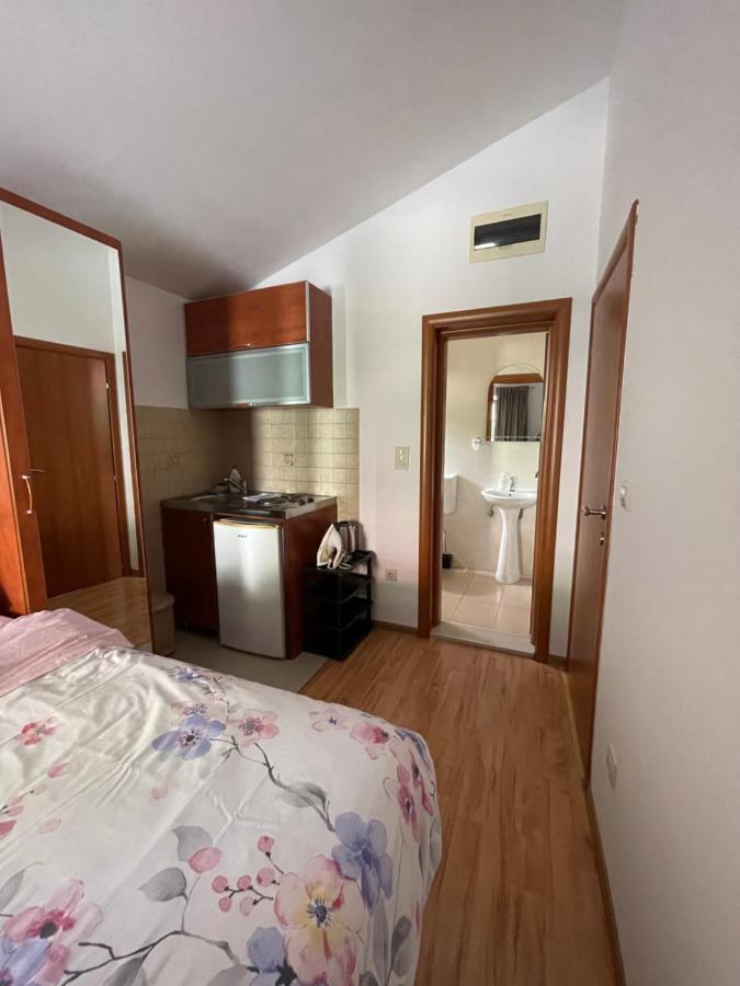 Apartments Manojlovic Budva Ngoại thất bức ảnh