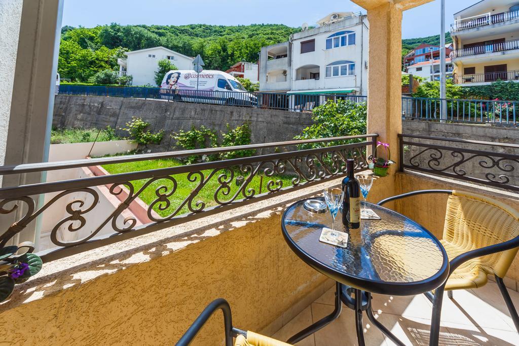 Apartments Manojlovic Budva Ngoại thất bức ảnh